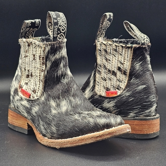 D'Mendez Cowhide Boots | Mexican Sz 18 - Picture 1 of 11